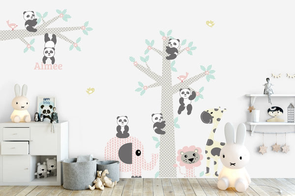 Muursticker Boom & tak Panda's pink met naam - Daring Walls